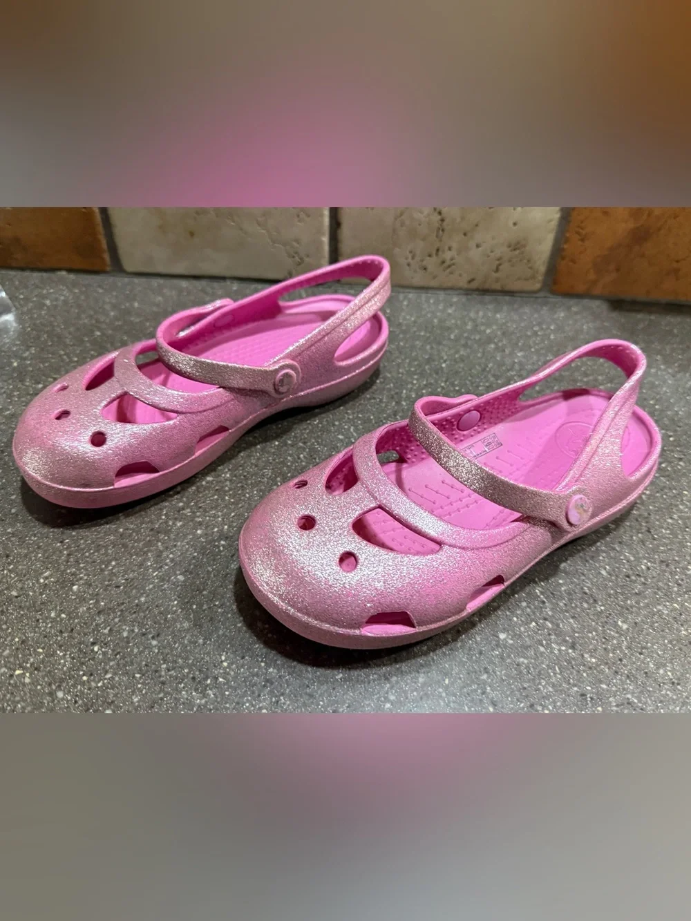 CROCS sparkling pink